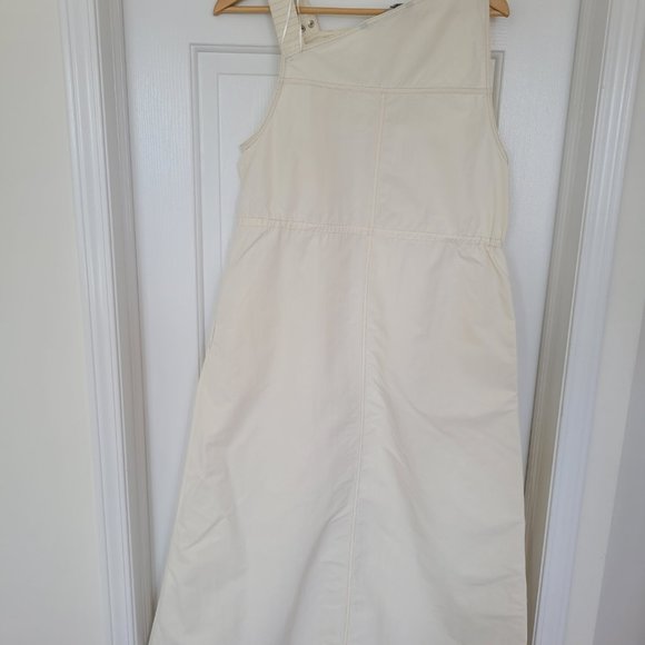 Asymmetric dress - Picture 11 of 11